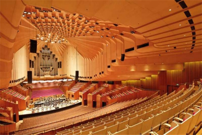 Concert Hall：全歌剧院最大的房间，拥有2,679个座位。在这里除了演奏各种古典、现代的音乐之外也可以在里面进行歌剧与舞蹈表演。音乐厅内有一个巨大的管风琴，是全世界最大的机械木连管风琴。